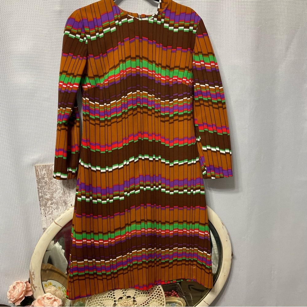 Vintage 70’s colorful print dress size medium